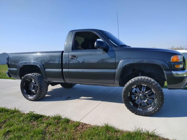 BUY GMC SIERRA 1500 2003 REG CAB 119.0