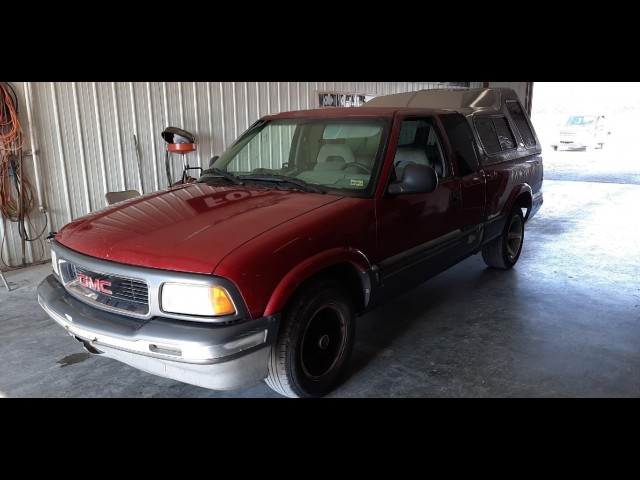 BUY GMC SONOMA 1995 CLUB CPE 122.9