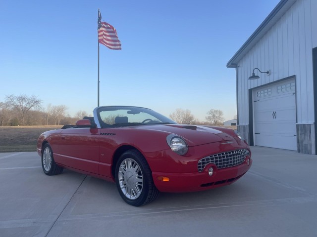 BUY FORD T-BIRD 2003 2 DR, i-44autoauction