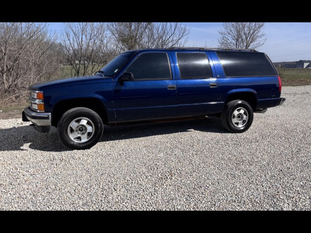 BUY CHEVROLET SUBURBAN  1995 1500 4WDLT, i-44autoauction