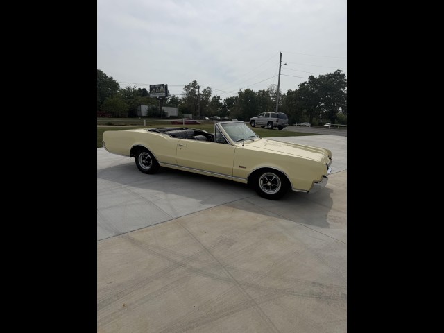 BUY OLDSMOBILE CUTLASS 1967 442 CONVERTIBLE, i-44autoauction